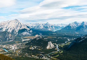 Rocky Mountaineer Castle Mountain