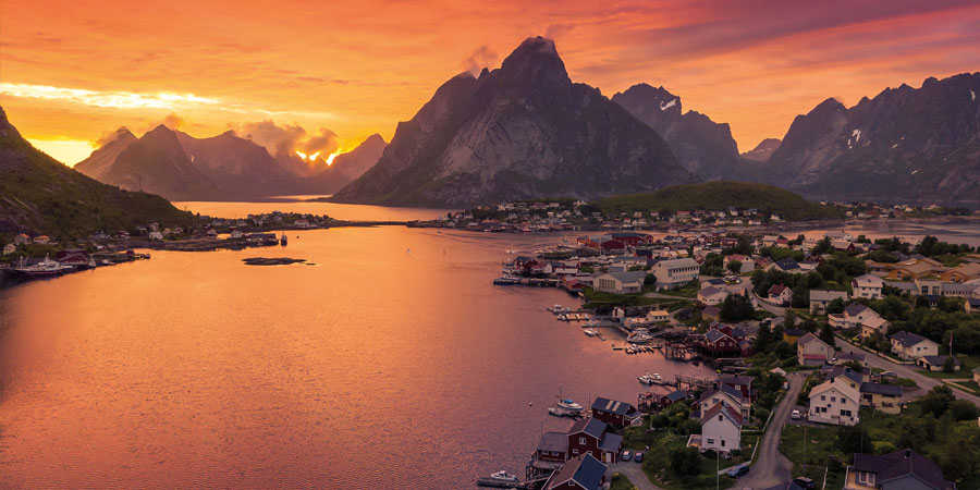 Viewing the Midnight Sun in the Lofoten Islands