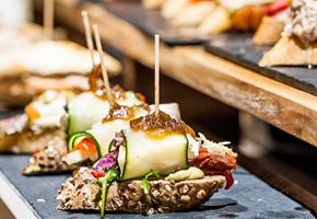 Private Tapas Tour of Taverns & Bars 
