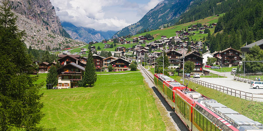 Glacier Express and Swiss Town Glacier Express and Swiss Town