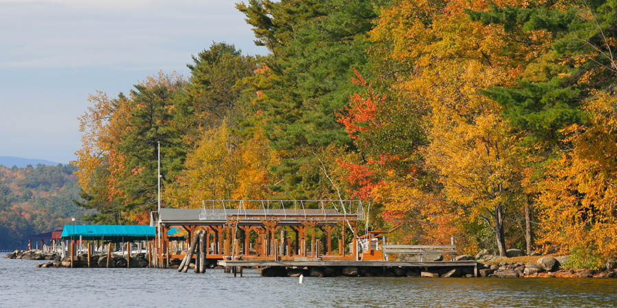 Fall foliage on Lake Winnipesaukee