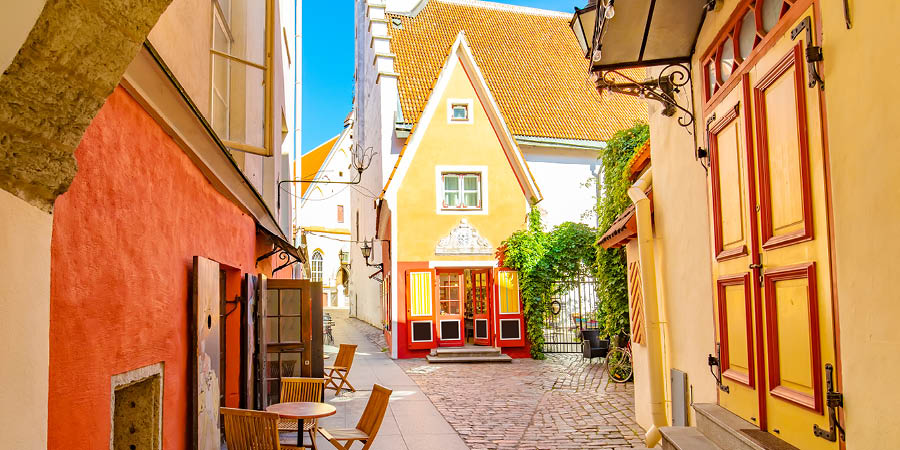 Exploring Tallinn’s medieval center