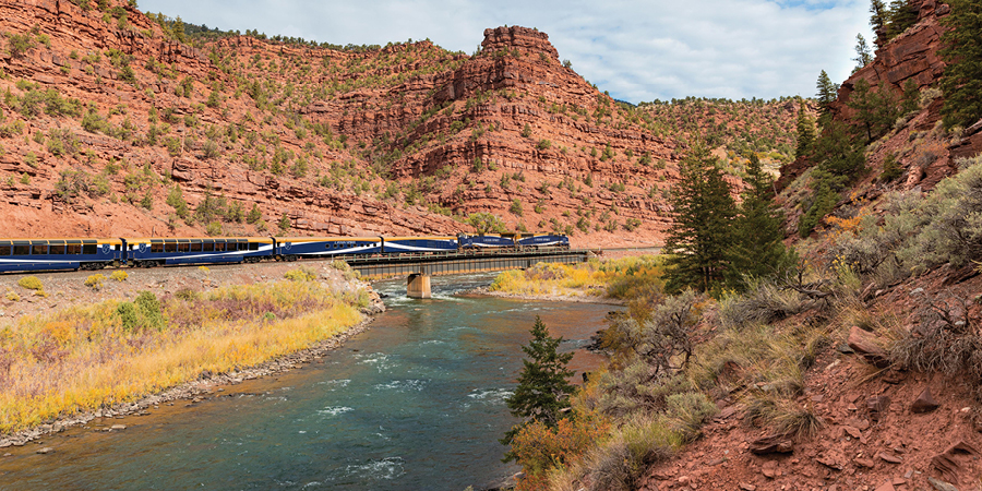 Sightsee in pure luxury aboard Canyon Spirit