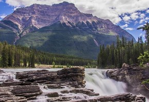 The Best Places to Visit in Canada in September & October