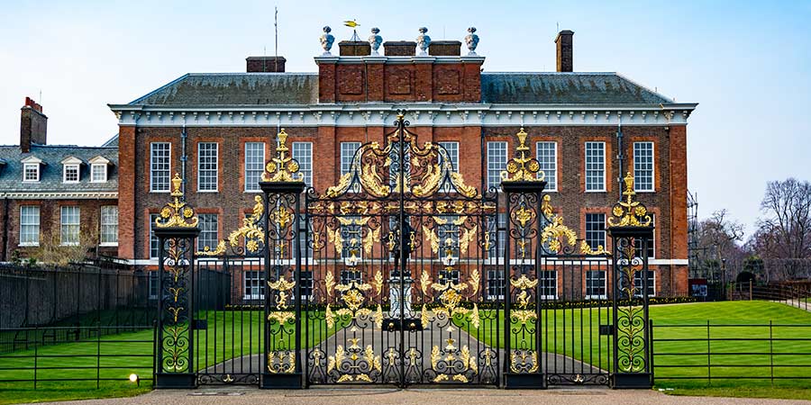 Exploring the halls of Kensington Palace