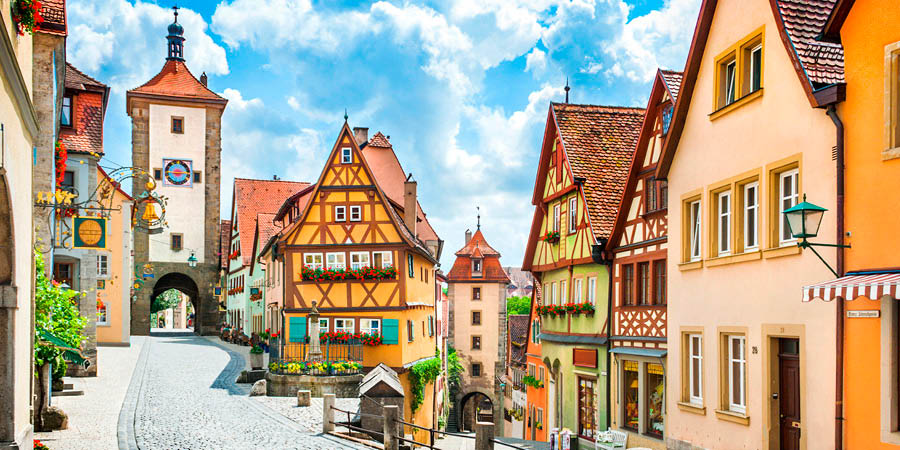 Exploring fairytale Rothenburg ob der Tauber