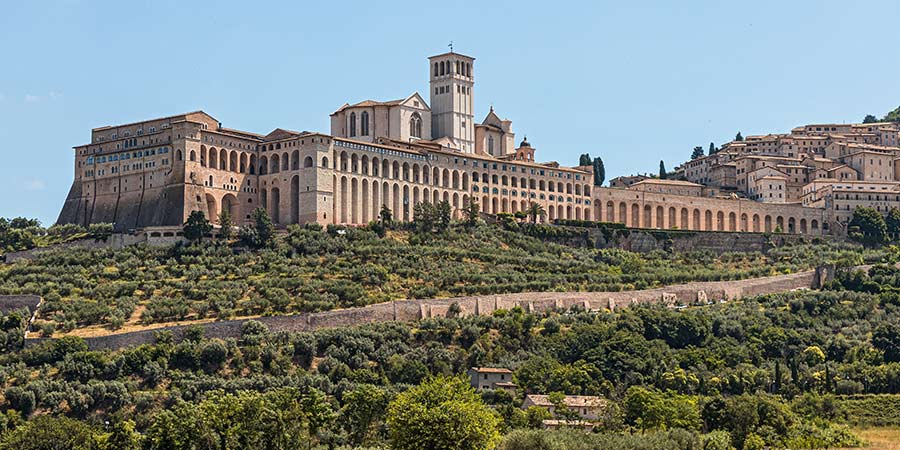 Visiting the UNESCO-listed town of Assisi