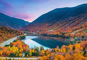 When and Where to Go to See Peak Fall Foliage This Season