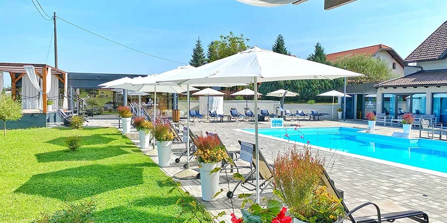 16 Lakes Hotel, Grabovac
