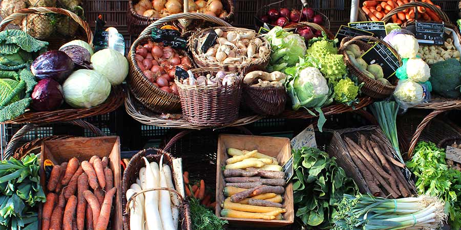 Joining a chef on a tour of Avignon’s markets