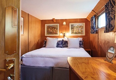Double Cabin