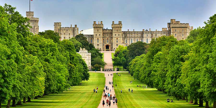 Discovering Windsor Castle and the Gothic St. George’s chapel